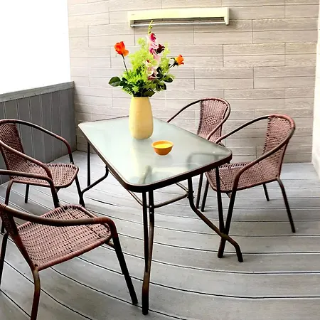 Lägenhet A&b Rhodes